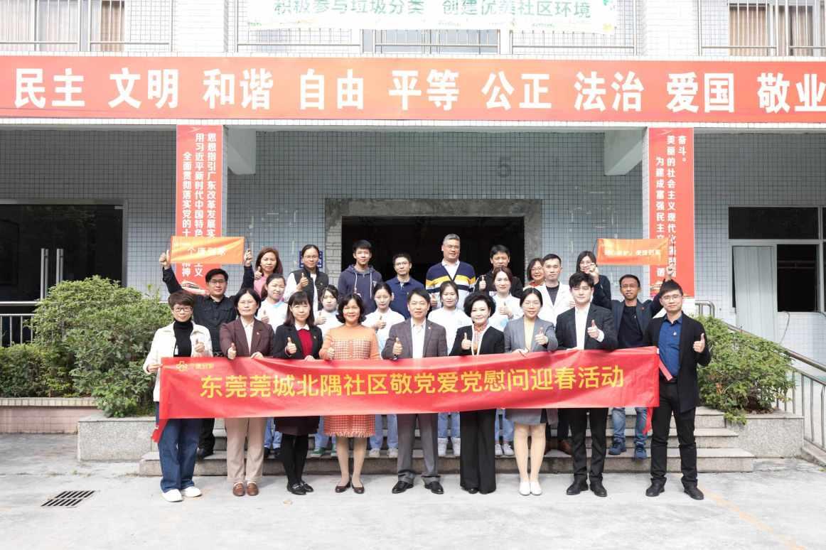 七岁脑瘫女孩梦想当老师，“因为我遇到的每个老师都很好”